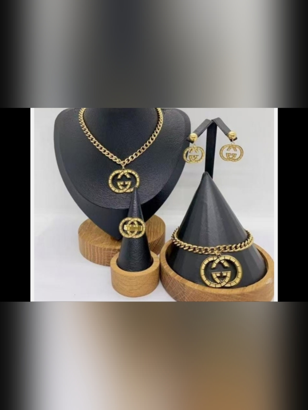 Gold-Tone Interlocking Circle Pendant Necklace Set - Women Jewelry